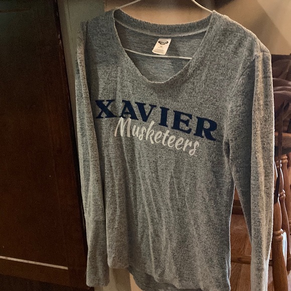 Xavier Universty long sleeve shirt barely worn in excellent condition. - Picture 1 of 3